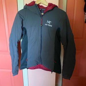 Lightweight insulated jacket